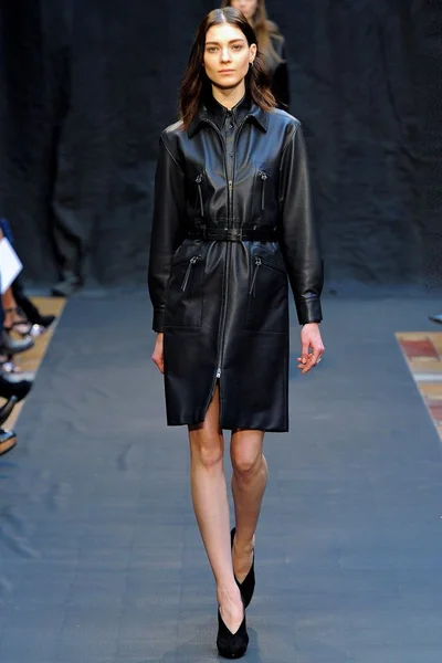 Look 24
